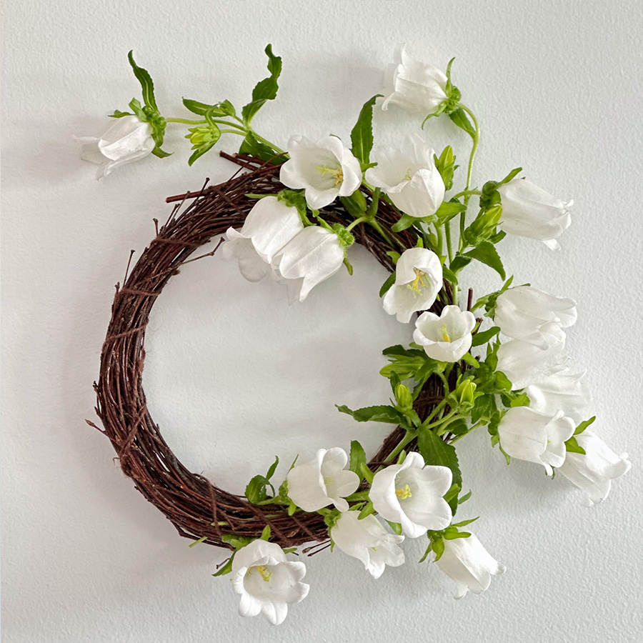 Aquafiori White Spring Wreath Florist Melbourne